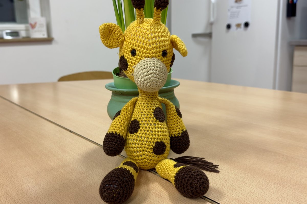 Titelbild für Beitrag: Gehäkelte Giraffe