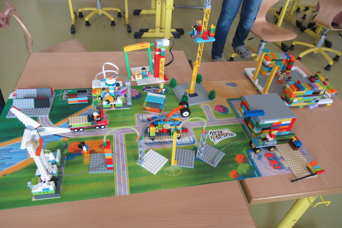 Titelbild für Beitrag: FIRST LEGO League Explore